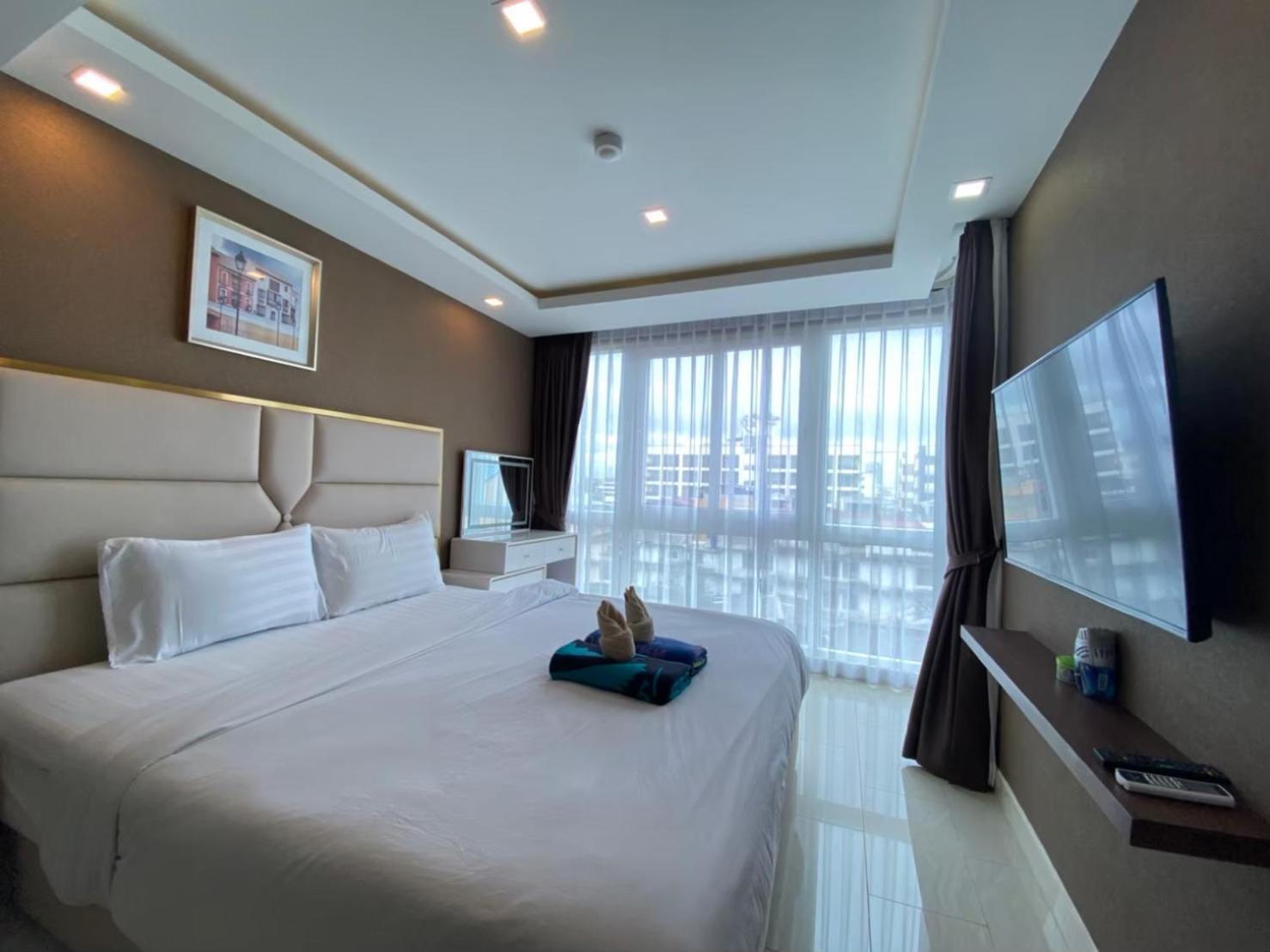 Grand Avenue X Monthstayz Thailand Pattaya