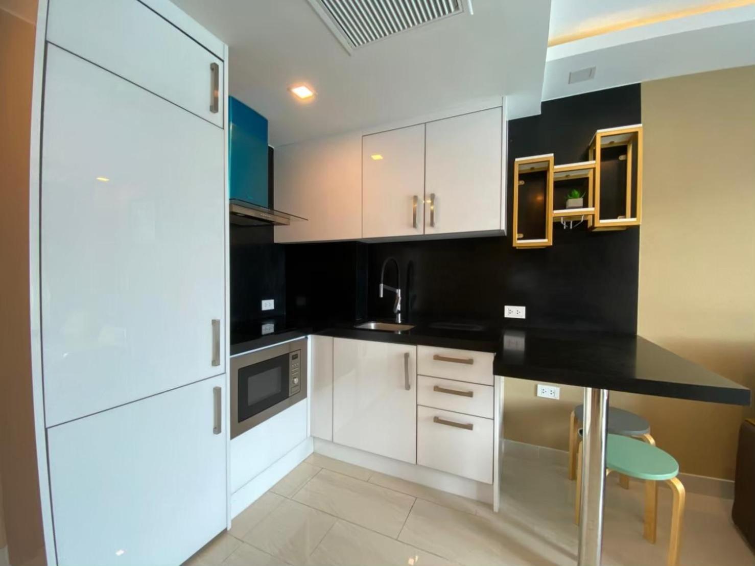 Grand Avenue X Monthstayz Thailand * Pattaya