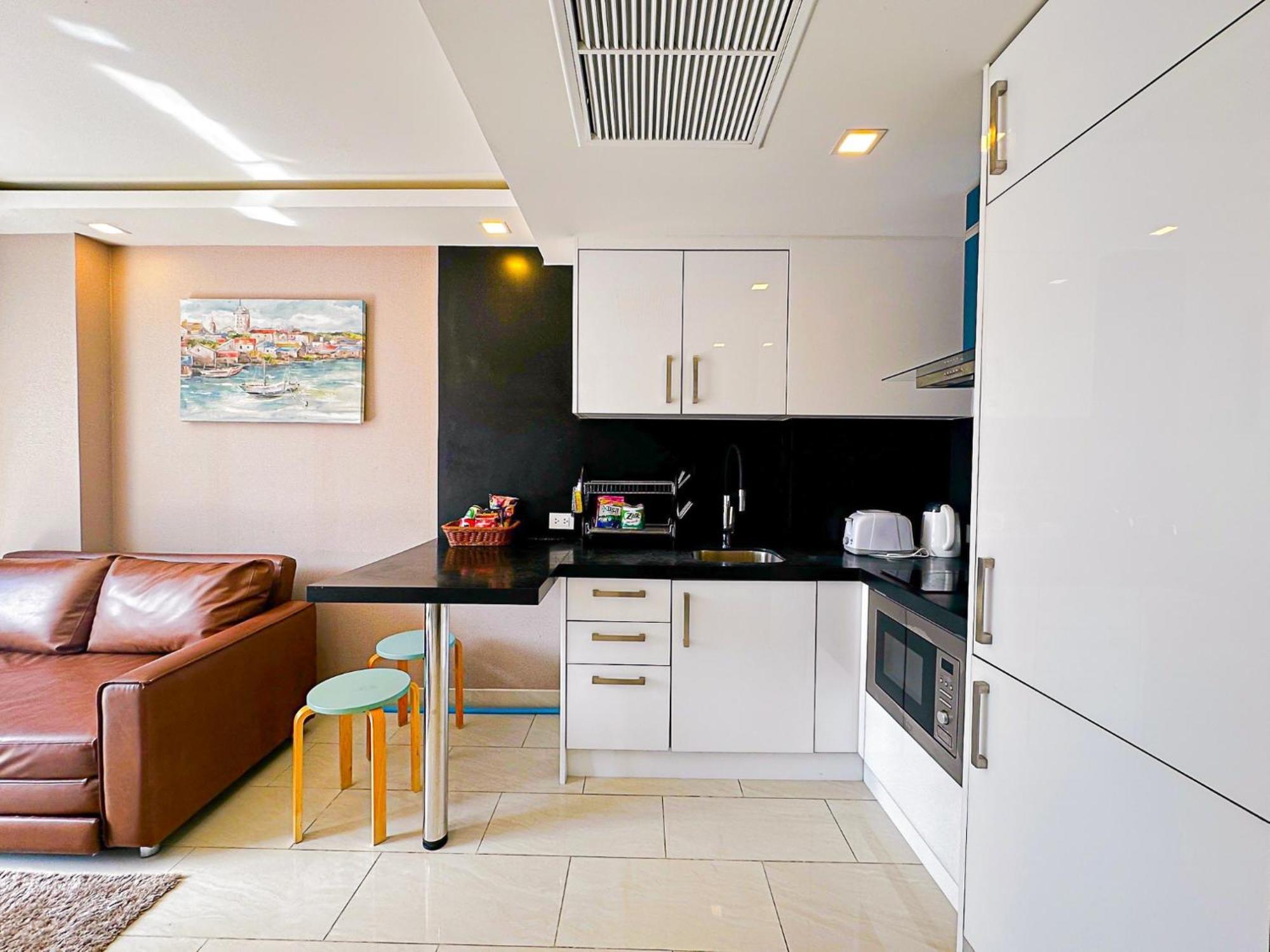 Apartment Grand Avenue X Monthstayz Thailand Pattaya