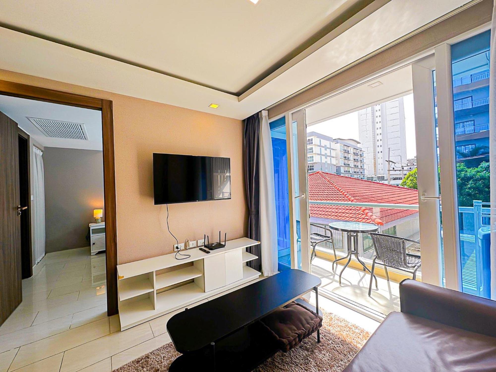 Apartment Grand Avenue X Monthstayz Thailand Pattaya