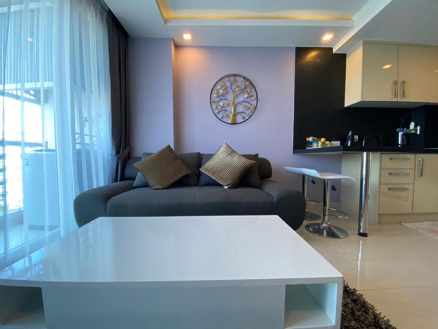 Grand Avenue X Monthstayz Thailand * Pattaya